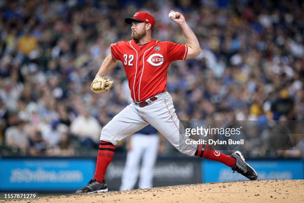 Zach Duke of the Cincinnati Reds pitches in the sixth inning against the Milwaukee Brewers at Miller Park on June 23, 2019 in Milwaukee, Wisconsin.