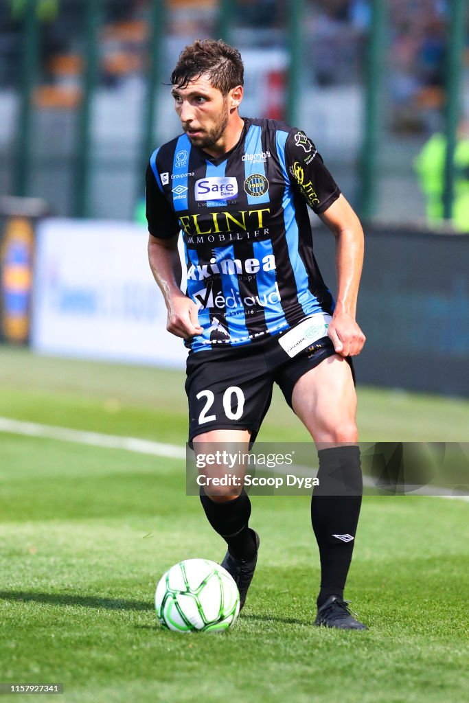 Football Club de Chambly Oise v Valenciennes Football Club - Ligue 2