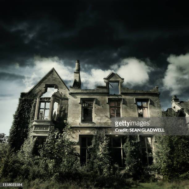 derelict abandoned house - scary stock pictures, royalty-free photos & images