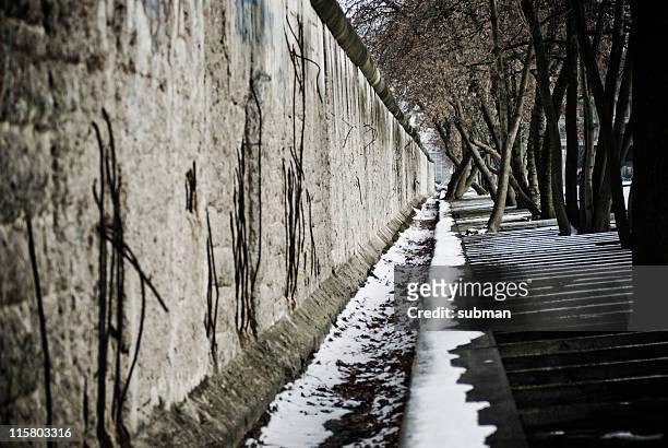 muro de berlim - lugar histórico - fotografias e filmes do acervo