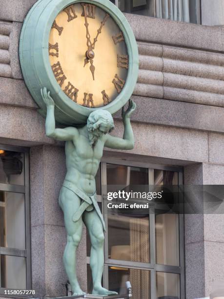 Atlas Clock 114 Tiffany Clock Stock Photos, High-Res Pictures, and Images - Getty ...
