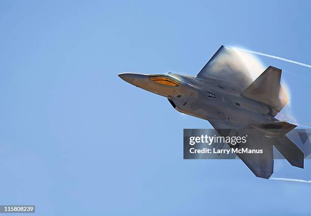 Compression Jet Plane Jet Steam Photos and Premium High Res Pictures - Getty Images