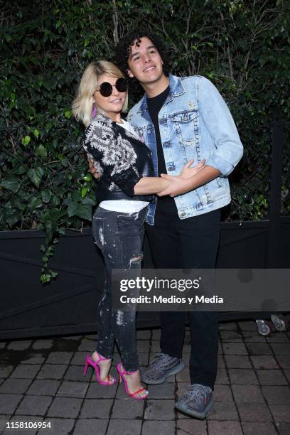Eduardo Cantoral Photos and Premium High Res Pictures - Getty Images Eduardo Cantoral Photos and Premium High Res Pictures - Getty Images
