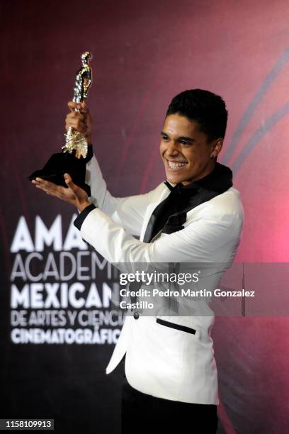 Benny Emmanuel, winner of Performing Revelation for “De la infancia”of 61th Ariel Awards at Cineteca Nacional on June 24, 2019 in Mexico City, Mexico.