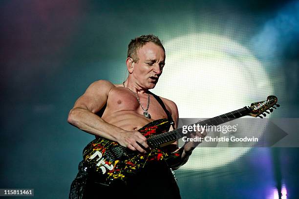 Collen Phil Collen Photos and Premium High Res Pictures - Getty Images