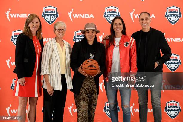 Commisioner Cathy Engelbert, USAB Director Carol Callan, WNBA Legend Dawn Staley, Sue Bird of the Seattle Storm and Diana Taurasi of the Phoenix...