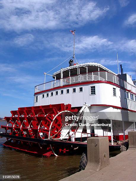 river boat - tennessee v kentucky stock pictures, royalty-free photos & images