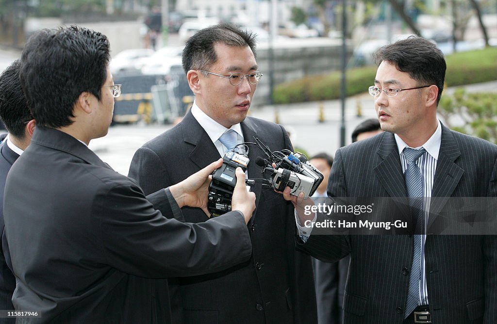 Hyundai Motors's Chief Family Would Donate $1 Billion In Shares Of An Affiliate To Charity - April 20, 2006