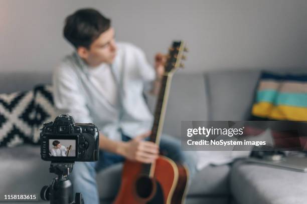 vlogging about music - stars and strings 2019 stock pictures, royalty-free photos & images