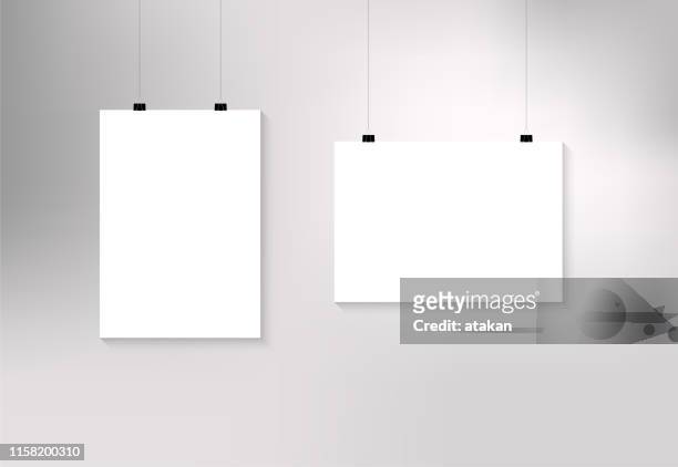 papier aufhängen mit büroklammern - horizontal stock-grafiken, -clipart, -cartoons und -symbole