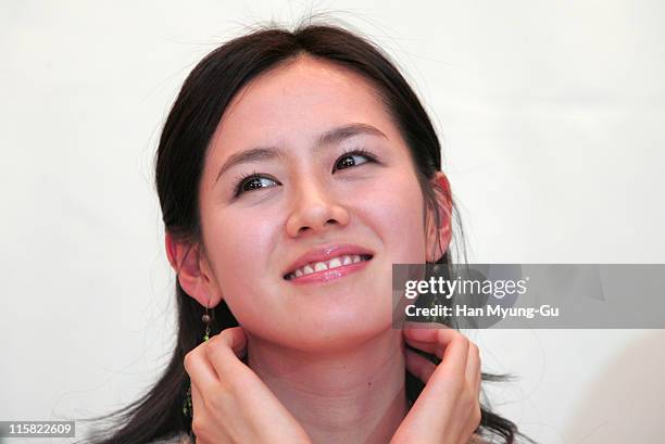 Son Ye-Jin during "April Snow" - Gangwondo Samcheok Press Conference - March 17, 2005 at Palace Hotel In Gangwondo Samcheok in Samcheok, South, South...