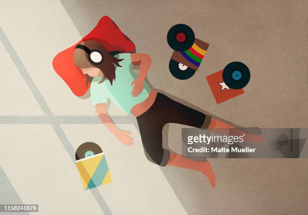ilustraciones, imágenes clip art, dibujos animados e iconos de stock de carefree girl with headphones listening to records - one girl only