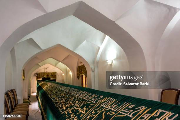tomb of daniel at samarkand, uzbekistan - tomb of prophet daniel stock pictures, royalty-free photos & images