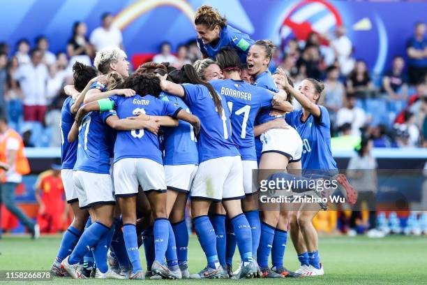 Players of Italy celebrate the victory with fans after the 2019 FIFA Women's World Cup France Round Of 16 match between Italy and China at Stade de...