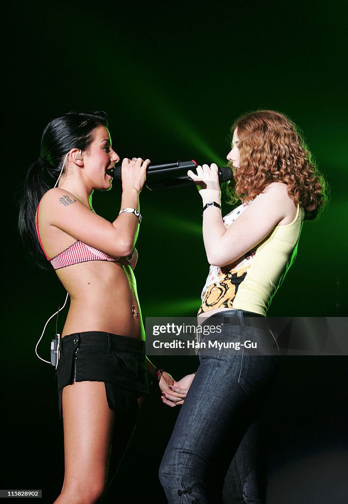 T.A.T.u Live in Concert at The Olympic Hall in Seoul - September 19, 2006