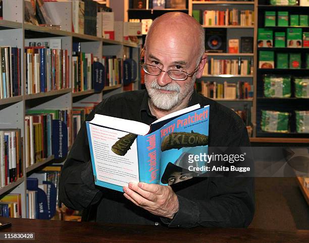 Terry Pratchett during Terry Prachett Signs His New Book "Klonk!" in Berlin - September 12, 2006 in Berlin, Berlin, Germany.