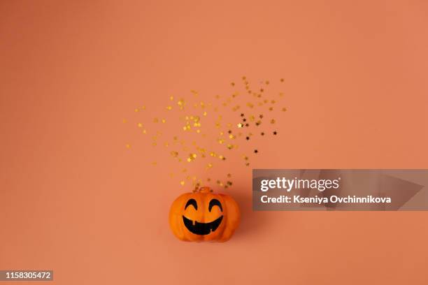 table top view aerial image of decoration happy halloween day background concept.flat lay accessories essential object to party the pumpkin - jack o lantern foto e immagini stock