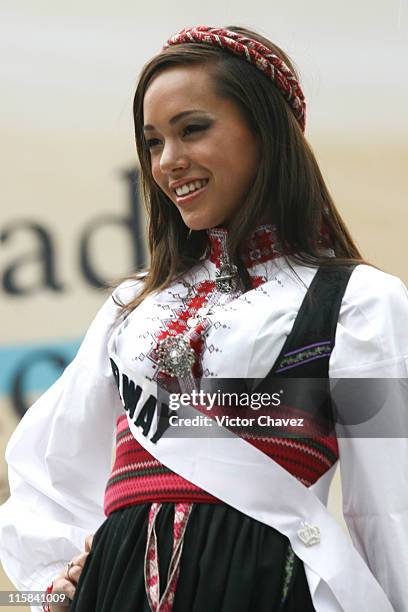 Kirby Ann Basken, Miss Universe Norway 2007 wearing national costume