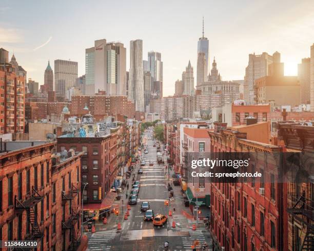 lower manhattan cityscape - lower east side stockfoto's en -beelden