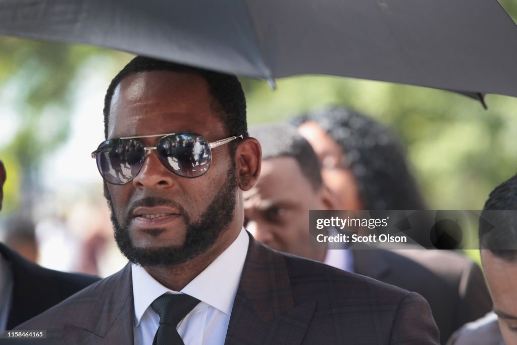 R Kelly Returns To Court For Hearing On Aggravated Sexual Abuse Charges