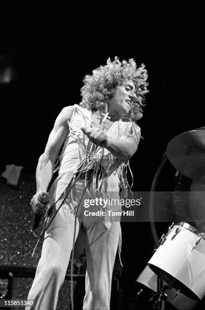 Singer-frontman Roger Daltrey performs with The Who at the Omni Coliseum on November 24, 1975 in Atlanta, Georgia.