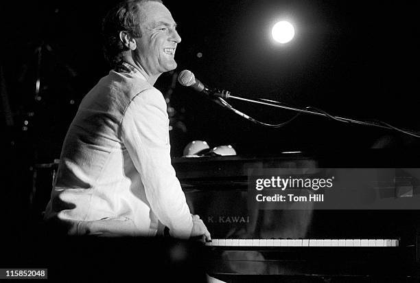 Peter Allen (Musician) Photos and Premium High Res Pictures - Getty Images