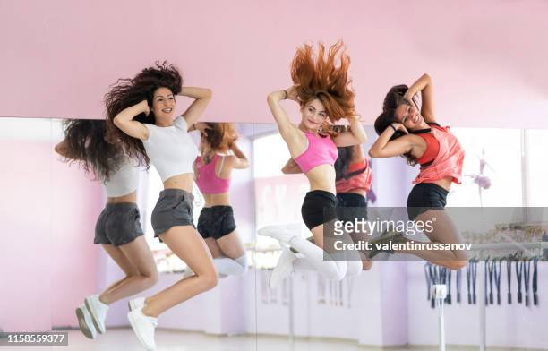 109 Hip Hop Dance Wallpaper Photos and Premium High Res Pictures - Getty  Images