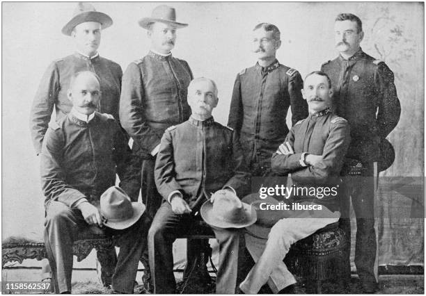 schwarz-weiß-fotos der us-armee: general arnold und mitarbeiter im camp cuba libre, jacksonville - jacksonville florida stock-grafiken, -clipart, -cartoons und -symbole