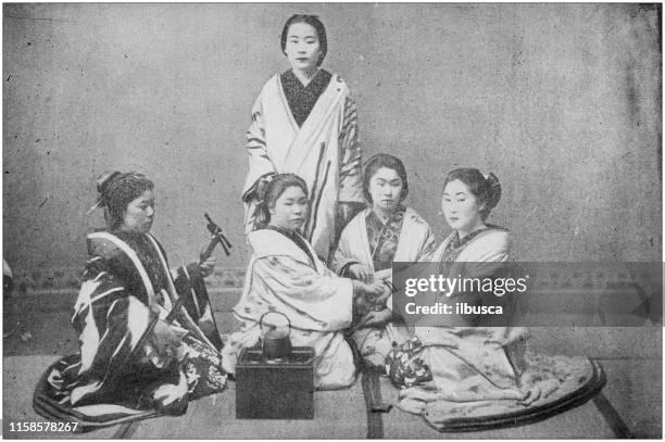 stockillustraties, clipart, cartoons en iconen met us army zwart-wit foto's: japanse geishas in luzon, filipijnen - army barracks