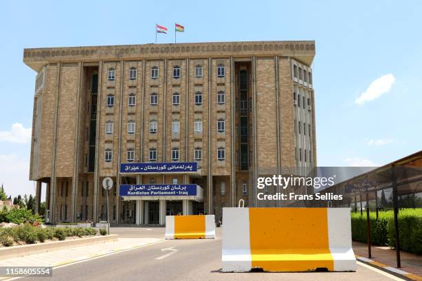 kurdistan parliament - iraq - iraq flag stock pictures, royalty-free photos & images