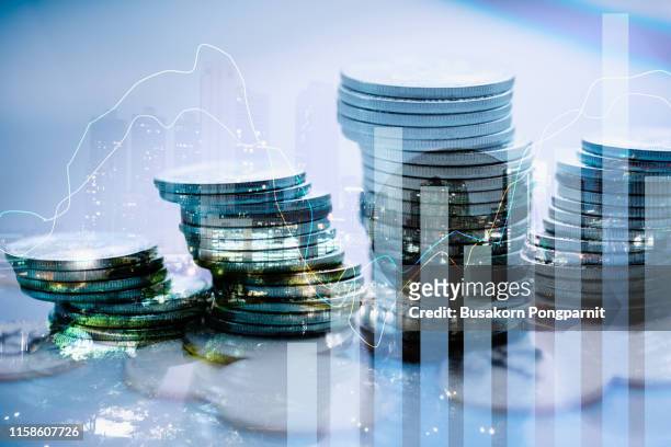 stock market financial exchange and trading graph technology concept - digital currency photos et images de collection