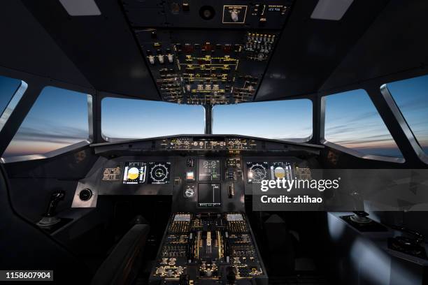internal control part of the aircraft cockpit - cabine de passageiros imagens e fotografias de stock