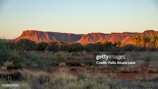 kings canyon - kings canyon australia stockfoto's en -beelden