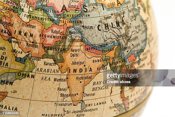 mini-globe indien - china pakistan stock-fotos und bilder