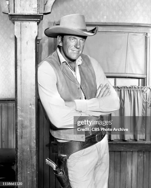 31 The Cast Of Gunsmoke Stock Photos, High-Res Pictures, and Images