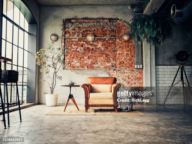 estilo retro escritório compartilhado interior do espaço de trabalho - lounge chair - fotografias e filmes do acervo