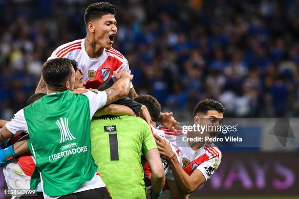 Jorge Carrascal of River Plate celebrates with teammates after the match between Cruzeiro and River Plate as part of Copa CONMEBOL Libertadores 2019...