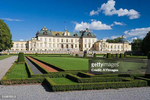 drottningholm im sommer (schweden - grand palais stock-fotos und bilder