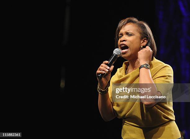 Pastor Taffi Dollar Photos and Premium High Res Pictures - Getty Images
