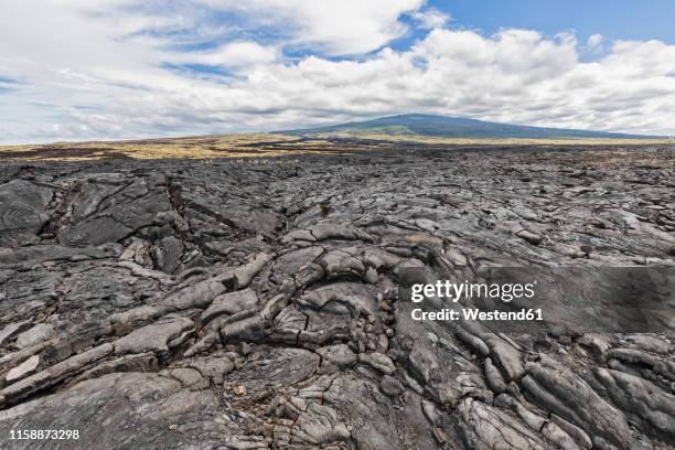 usa, hawaii, big island, kona, mauna loa volcano and lava field - lava plain stock pictures, royalty-free photos & images