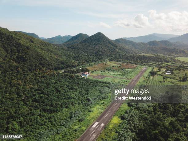 indonesia, sumbawa, runway - sumbawa foto e immagini stock