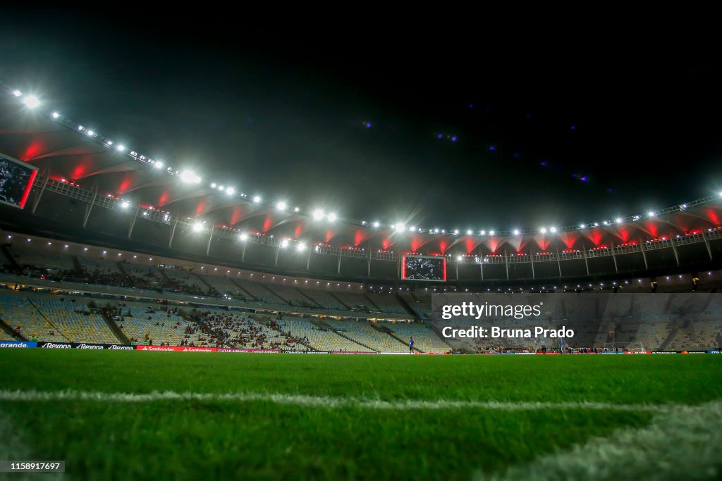 Flamengo v Emelec - Copa CONMEBOL Libertadores 2019