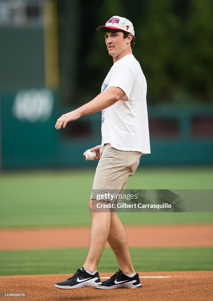 Miles Teller Throws The Ceremonial First Pitch At The San Francisco Giants Vs Philadelphia Phillies Game