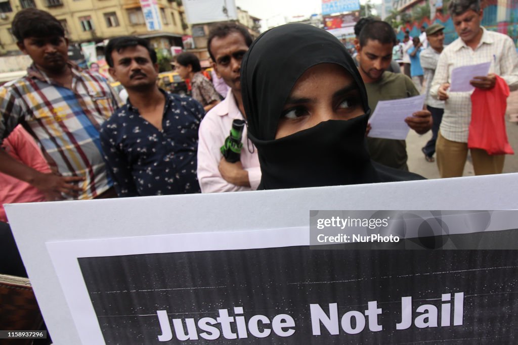 Muslim Women Protest Against Triple Talaq Bill In Mumbai