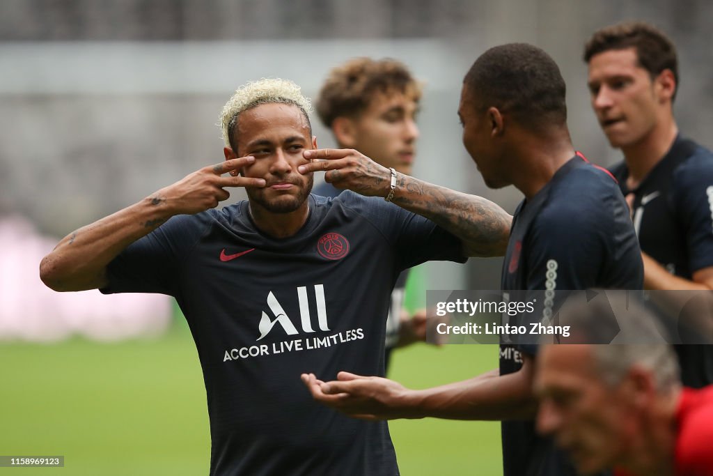 Paris Saint-Germain v Stade Rennais FC - Pre-game Training