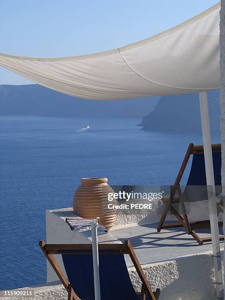 postcard from santorini - mediterranean-blue-roof-santorini stock pictures, royalty-free photos & images