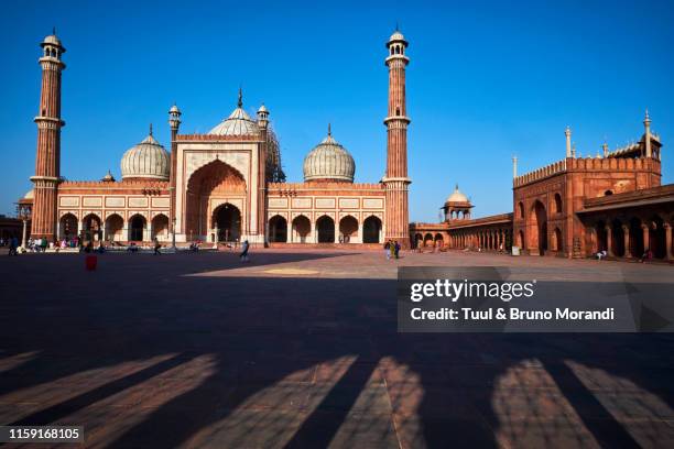 india, delhi, old delhi, jama masjid mosque - delhi jama masjid mosque stockfoto's en -beelden