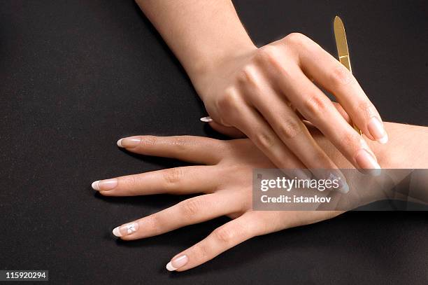 french manicure - french manicure stockfoto's en -beelden