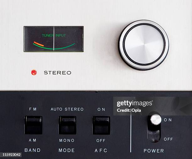 detalle de radio - equipo de alta fidelidad fotografías e imágenes de stock