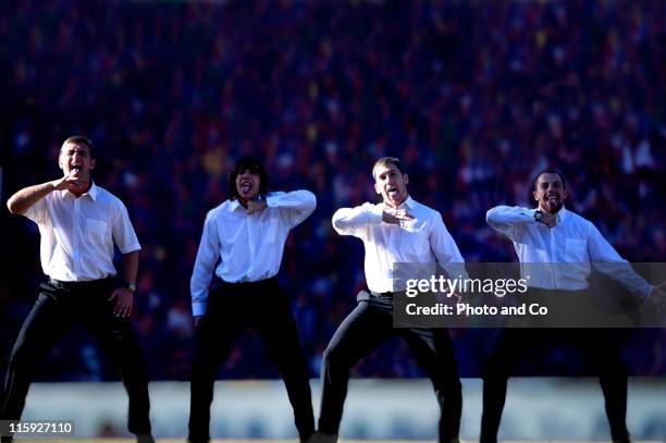 rugby players performing haka war dance - haka stock pictures, royalty-free photos & images